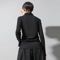 High Collar Graphic Letter Print T-shirt