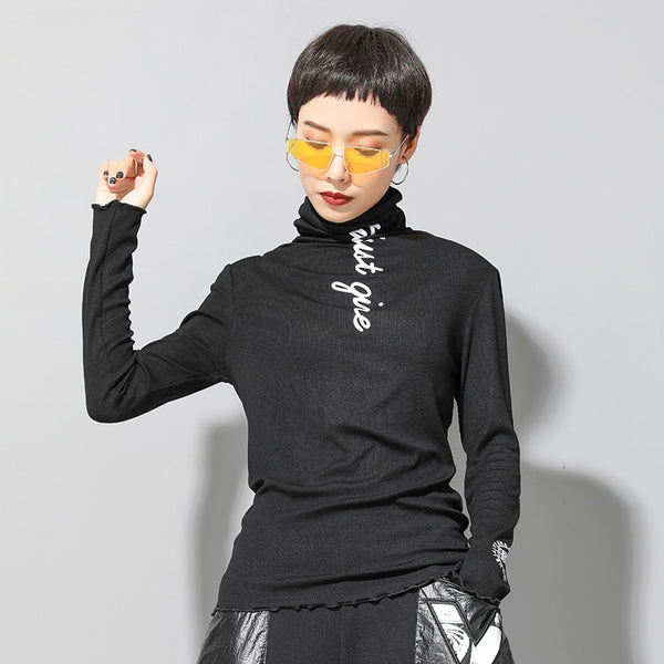 High Collar Graphic Letter Print T-shirt