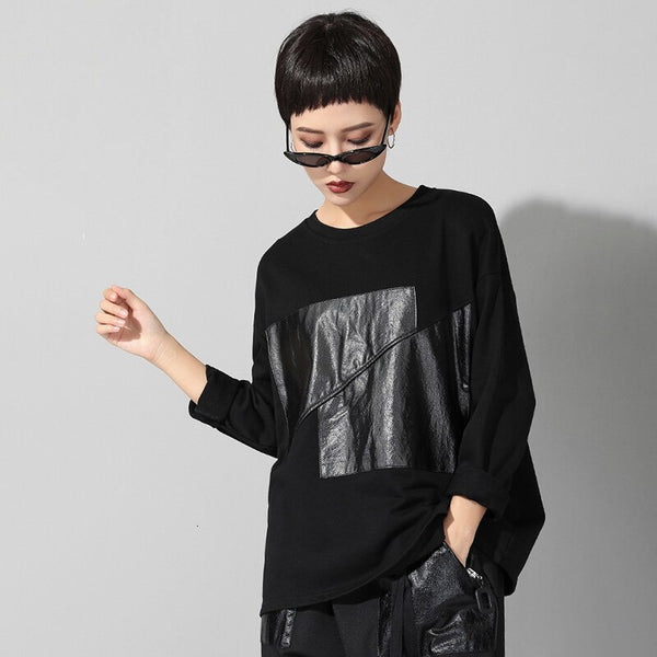 Round Neck Long Sleeve Black T-shirt