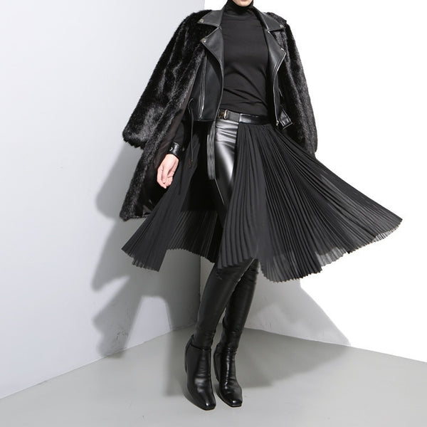 Solid Color Black Pleated Skirt